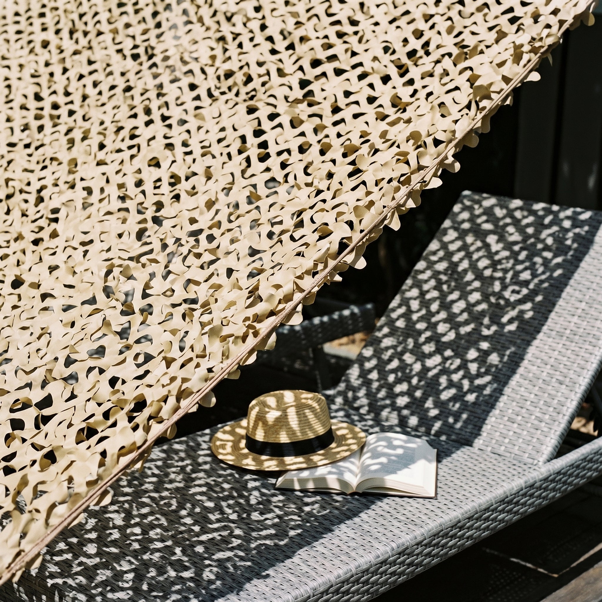 Sand Triangle Shade Net for Pergola Corner - 3-Point Warm Tone